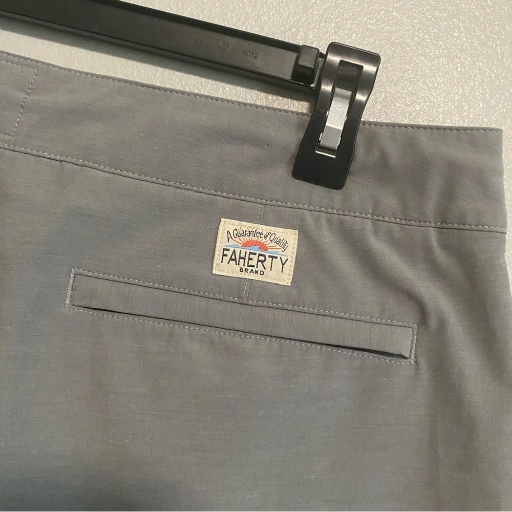 Faherty Men's Gray Classic Preppy 9
